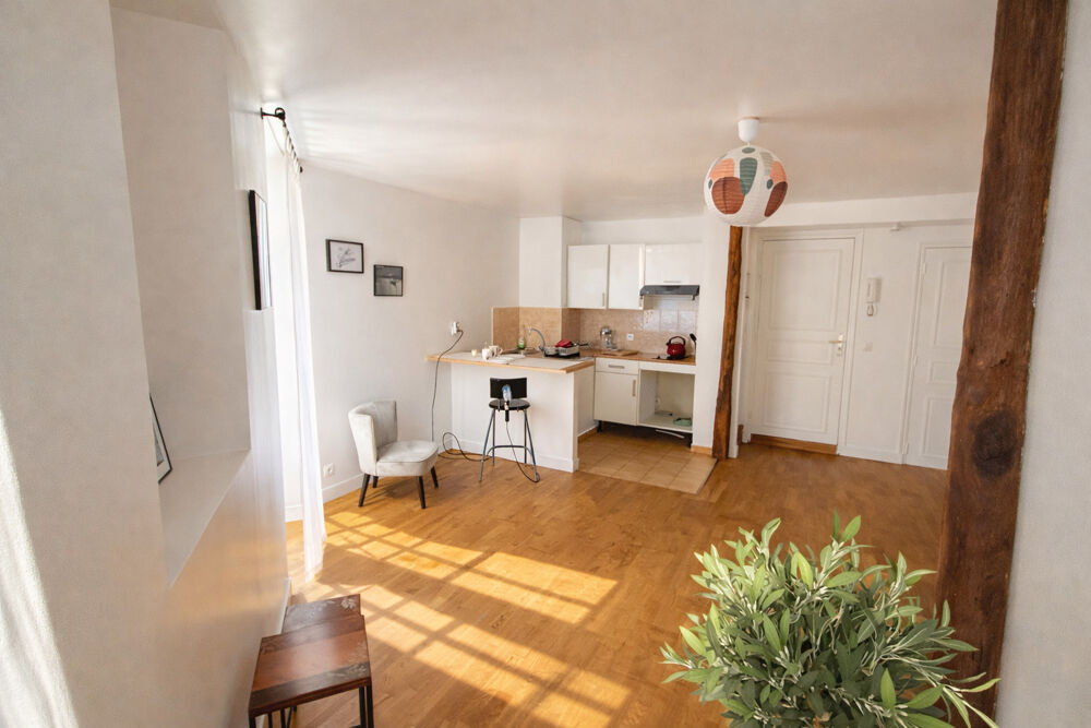 Grand Studio aménagé refait à neuf