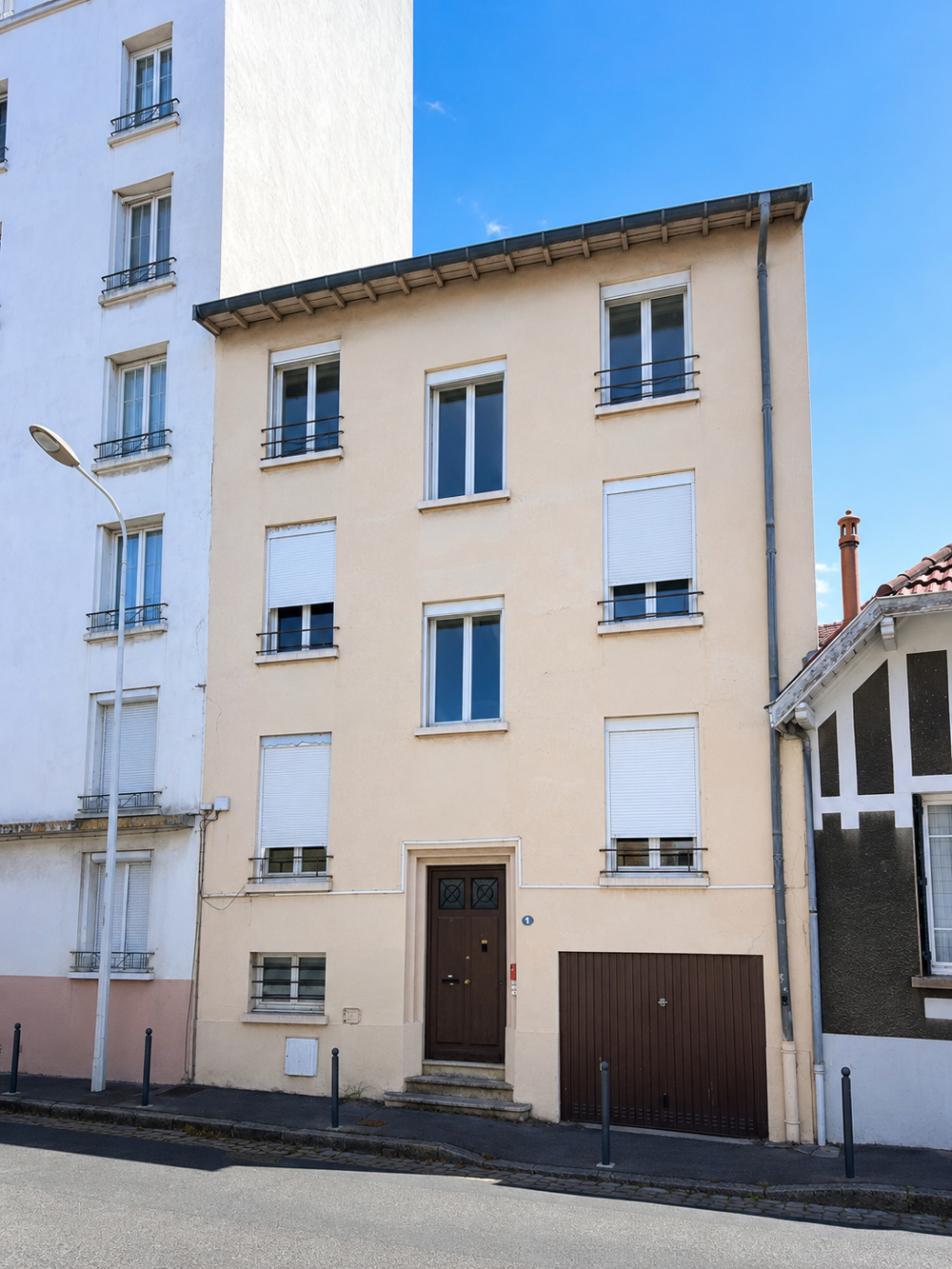 LYON 3 MAISON DE VILLE 151 M2 COUR, 2 TERRASSES & GARAGE