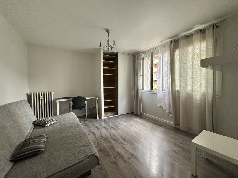 T1 bis meublé avec balcon - 410€ TOUTES CHARGES COMPRISES