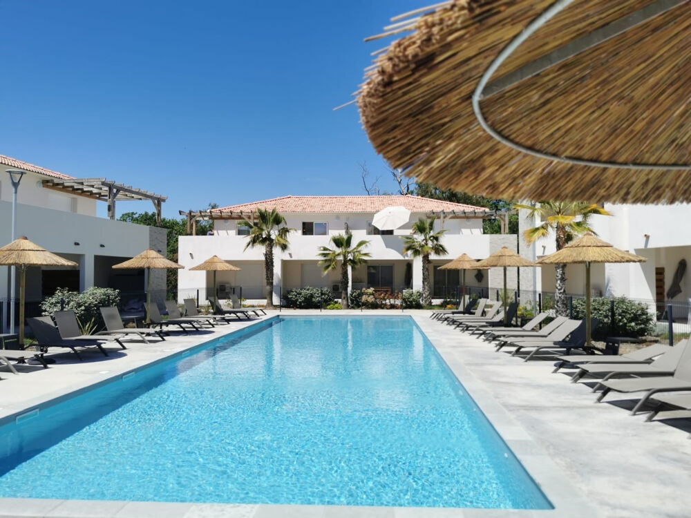 Vente Appartement Marina di Bravone   T3 avec terrasse face piscine, parking privatif et plage à proximité Linguizzetta