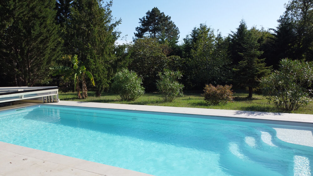 Vente Maison MAISON T7 - 163M2 EN CAMPAGNE AVEC TERRAIN DE 4300M2, GARAGE ET PSICINE / PROCHE CONDOM Condom