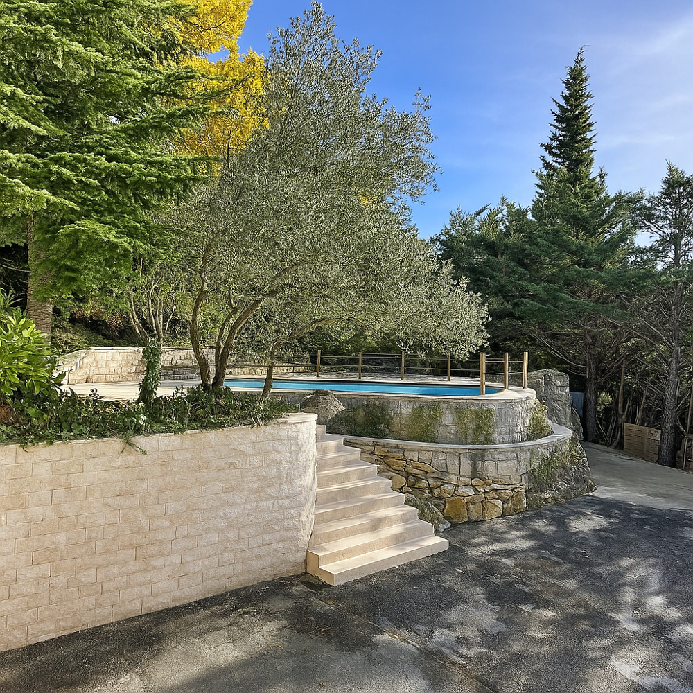 Séguret  Maison rénovée, 109 m2, vue remarquable, piscine et prestations soignées