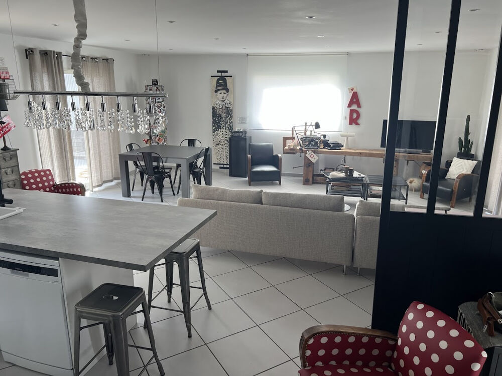 Vente Maison CHAMPDIEU MAISON DE 133M2AVEC PISCINE - TERRAIN CLOS ET ARBORÉ Champdieu