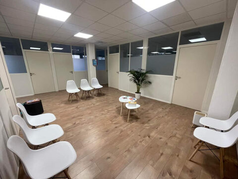 Aix en Provence ' Centre Param&eacute;dicale bureaux meubl&eacute;s ' 35 13290 Les milles