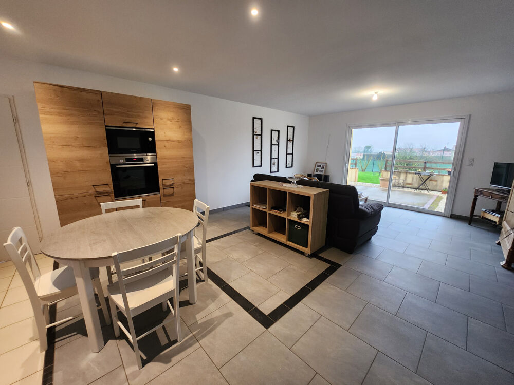 Vente Maison Maison plain-pied 3 chambres et garage Saint-jean-d'hermine