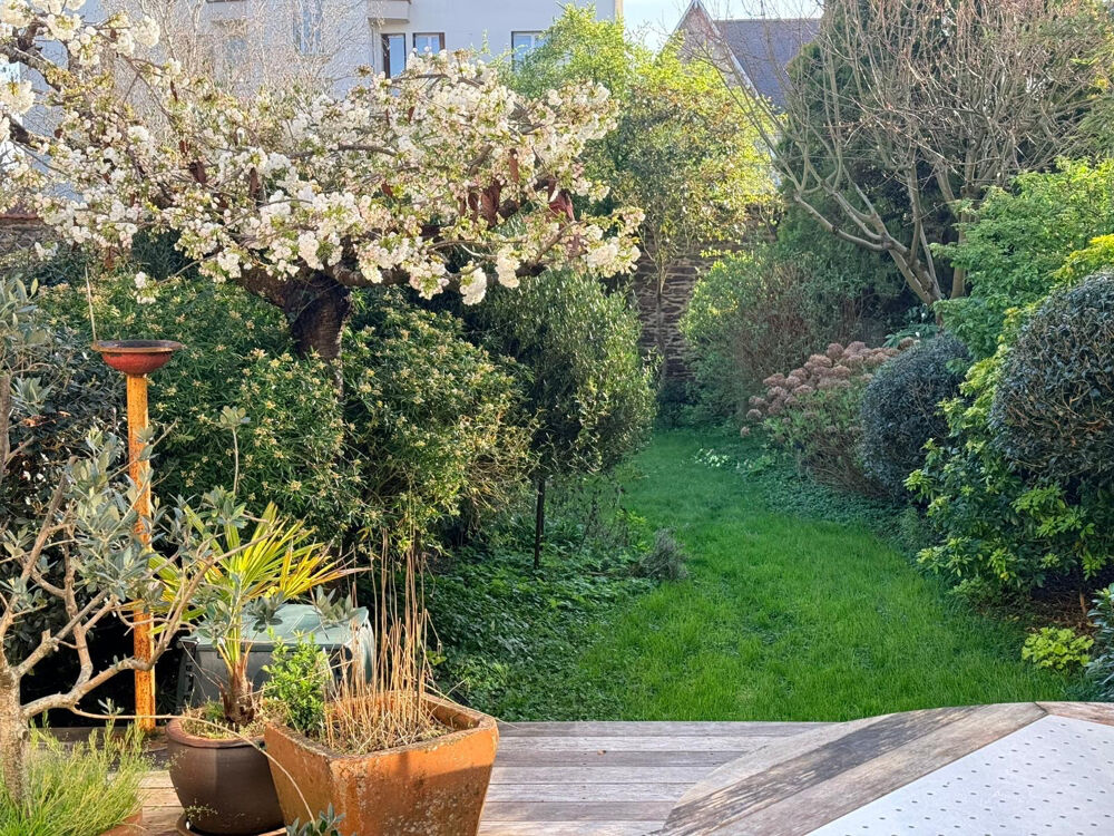 Vente Maison Maison de caractère 184m2 Thabor- Rennes  6 pièces  & jardin avec terrasse Rennes