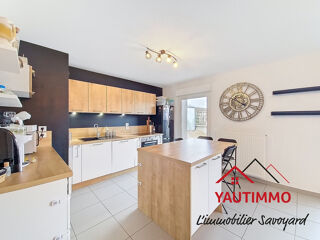 Vente Appartement Attique T3 75 m2 dernier étage avec terrasse, cave et garages possibles   Annecy Minoterie Annecy