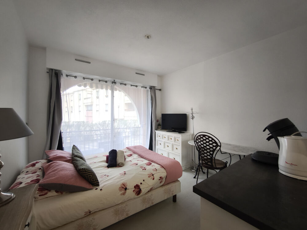 Vente Appartement Studio refait a neuf avec terrasse Balaruc les bains