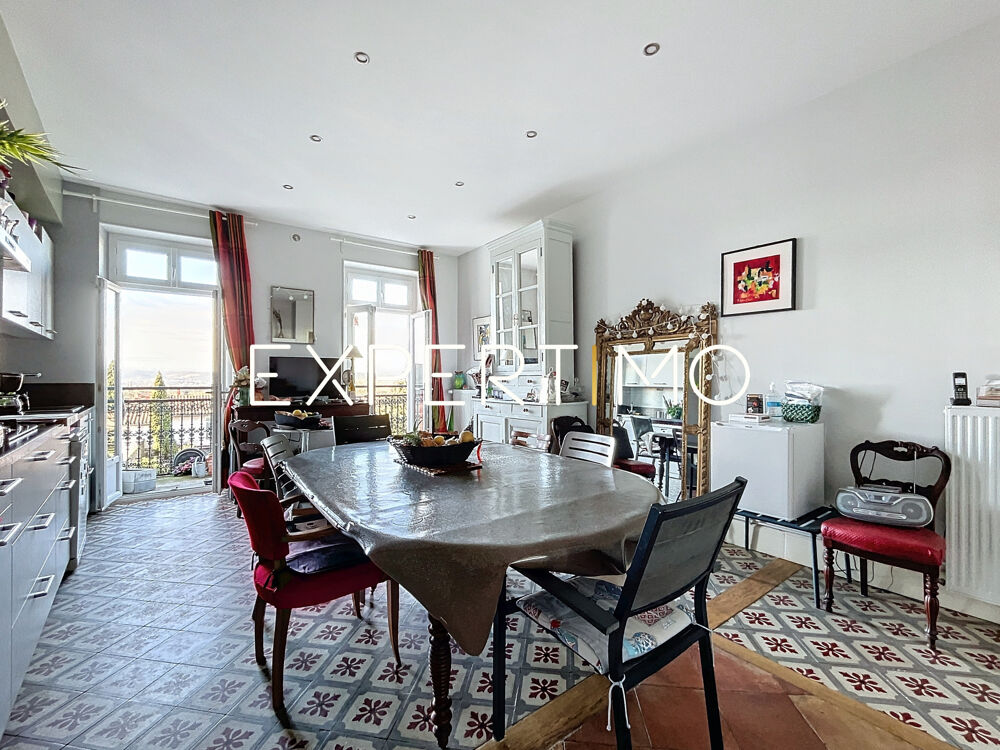 Location Duplex/Triplex Castelnaudary, plein centre, appartement de type duplex, 3 / 4 pièces 141m2 dans immeuble de prestige. Castelnaudary