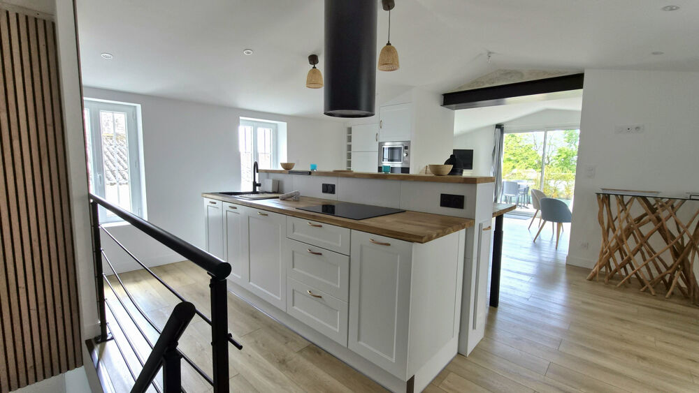 Maison rénovée avec terrasse et vue partielle mer à Châtelaillon-Plage  à 50 m de locéan