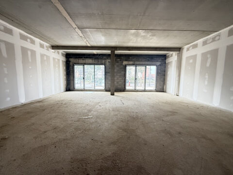  Local commercial 160 m2 avec terrasse 20 m2 
