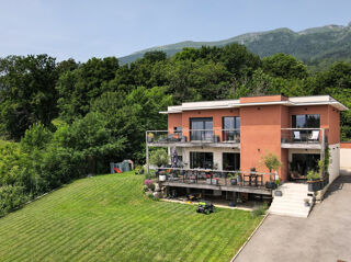  Maison à vendre 10 pièces 375 m²