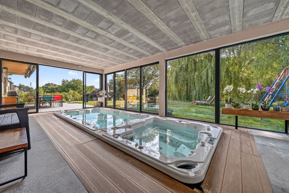 Superbe individuelle contemporaine, 4 ch, de 160 m2, espace spa avec vue forêt