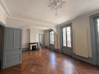  Appartement à vendre 6 pièces 150 m²