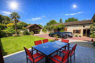  Propriété/château à vendre 9 pièces 255 m²