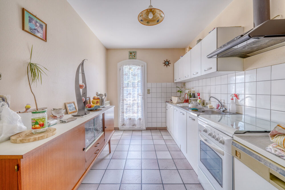 Vente Maison Maison 6 pièces en R+1 de 171m2 sur parcelle de 1571m2 Marcillac
