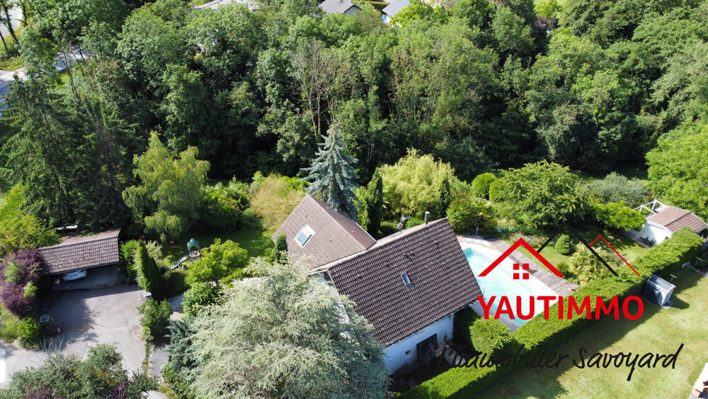 Vente Maison Maison familiale 170 m2 Utiles dont 125 m2 habitables avec piscine chauffée dans un écrin de verdure à Cranves Cranves sales