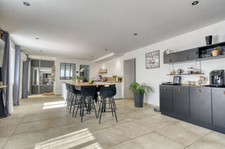  Maison à vendre 12 pièces 300 m²