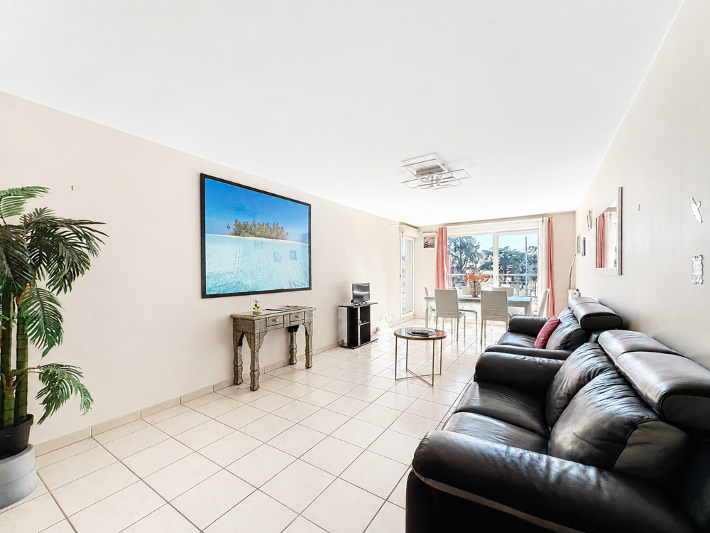 Villeurbanne Appartement T4 90 m2 avec balcon et garage