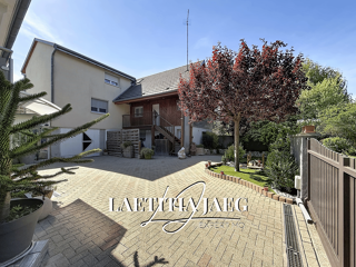  Maison à vendre 10 pièces 272 m²