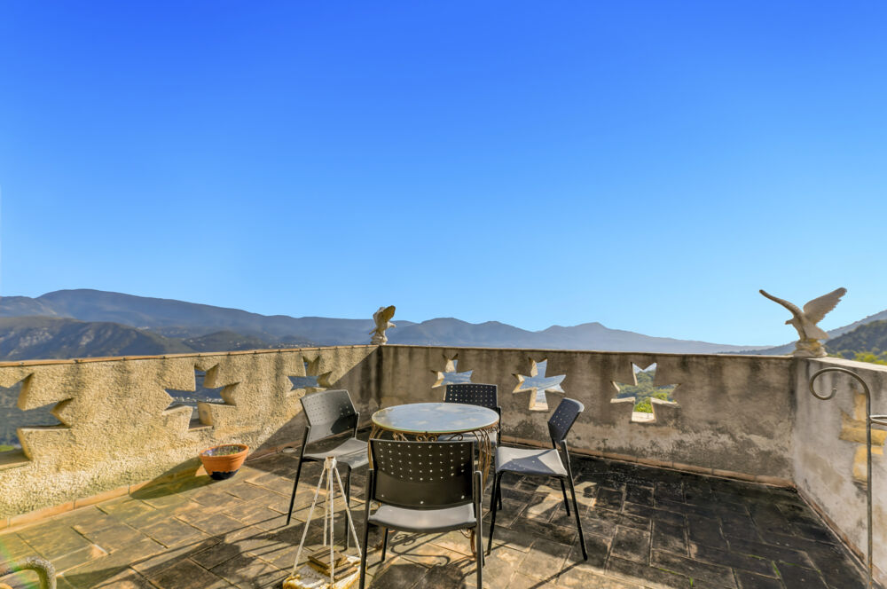  vendre  Proprit/chteau Le Broc (06510)