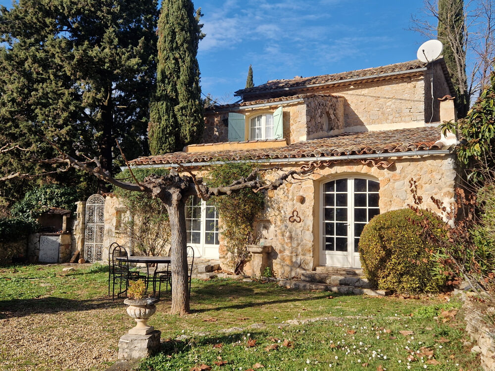 Bastide provençale, 8 pièces, 2 gîtes, piscine, 5 box à chevaux et rond de longe sur 4 hectares, à Lorgues