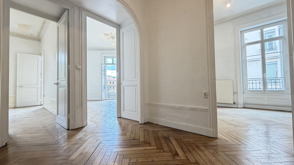 Apartment in Saint-Étienne - Plus