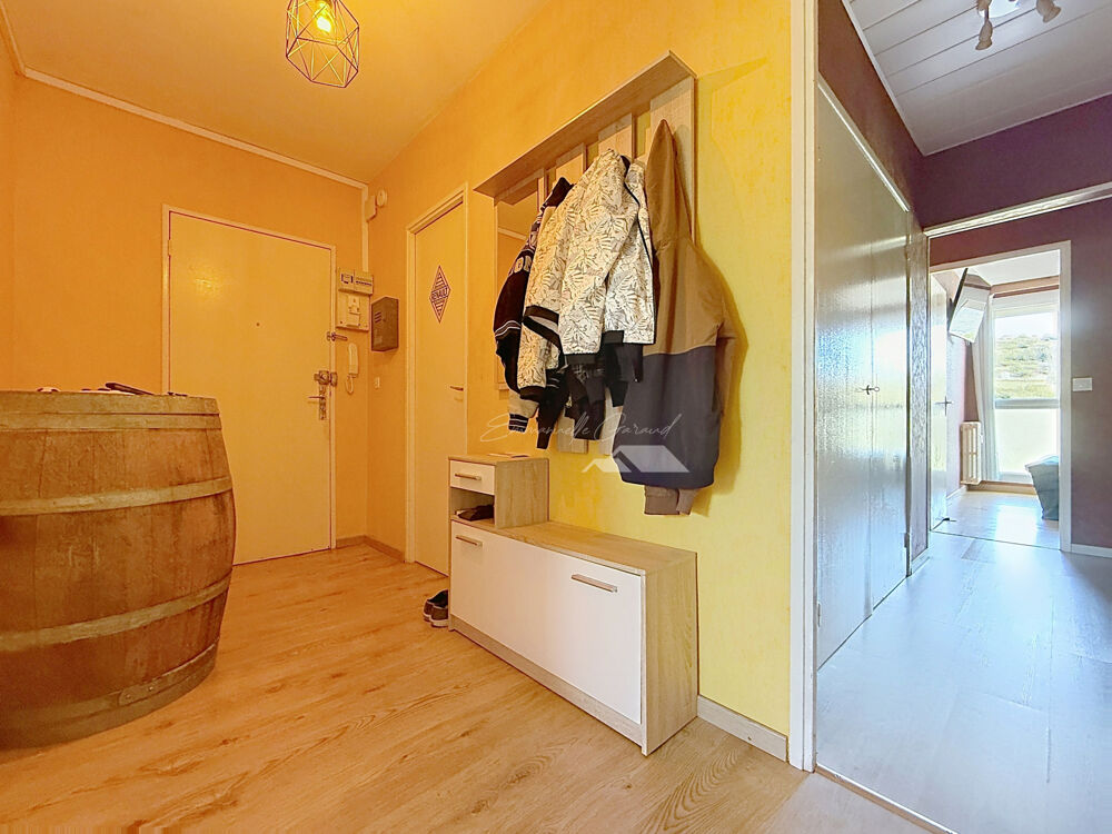 Résidence du Stade // Appartement type 4 // Quatrième étage avec balcon