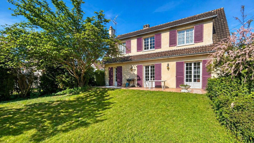 superbe maison individuelle sans vis-à-vis , sous sol total