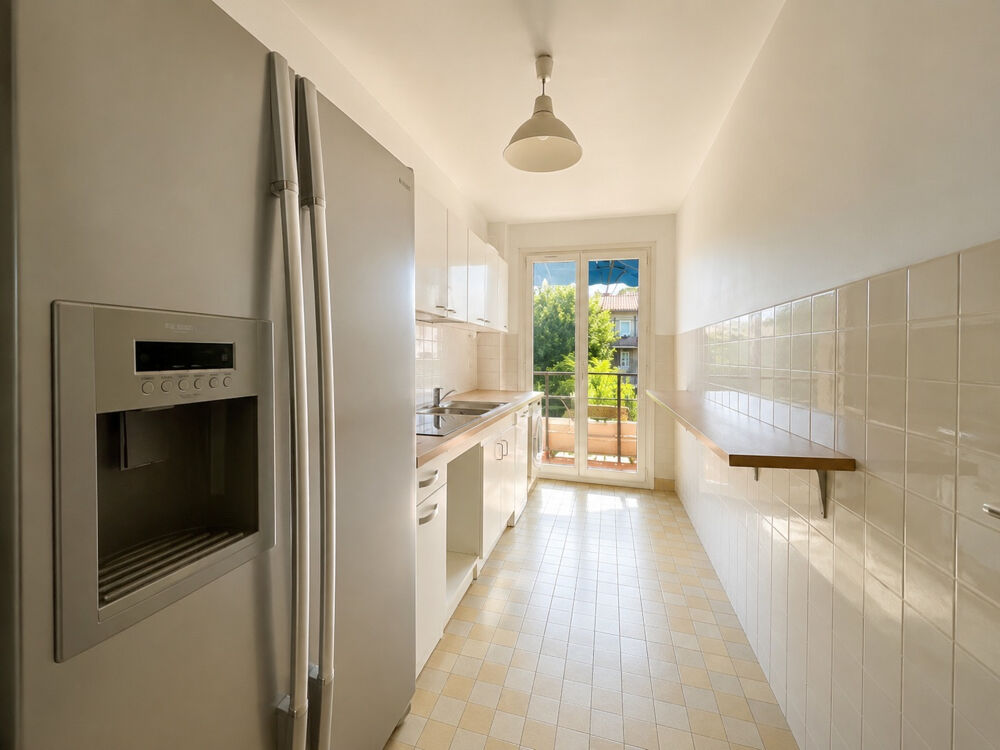 Vente Appartement 13004 BOULEVARD ROUGIER   APPARTEMENT DE 38,80M2 AVEC TERRASSE DONNANT SUR COUR   ASCENSEUR   CAVE Marseille 4