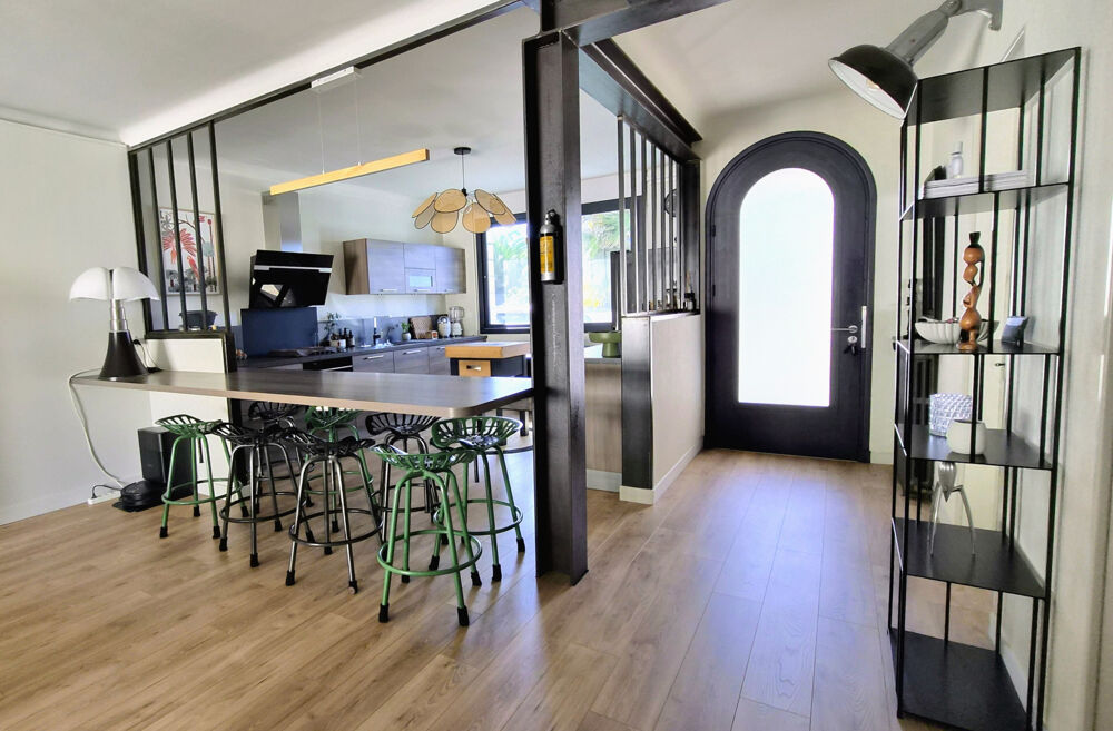 Vente Maison LA ROCHELLE   Élégante maison familiale rénovée à proximité du centre-ville La rochelle