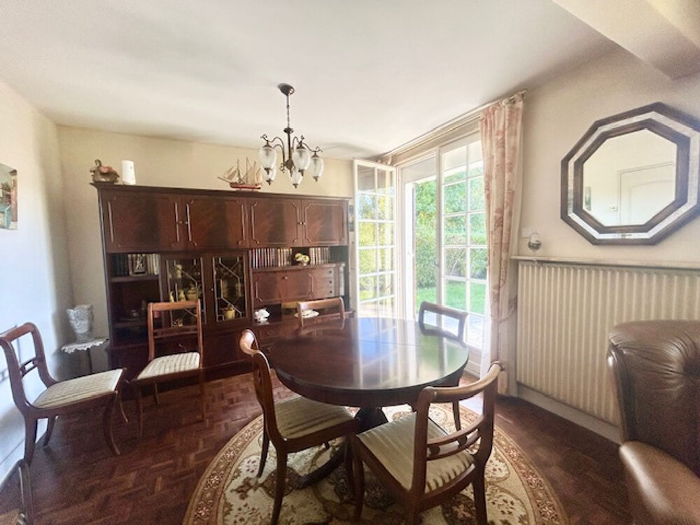 Vente Maison BREUILLET - PORT SUD - MAISON FAMILIALE F6 - 120 M2 - JARDIN ET LAC Breuillet