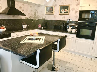  Propriété/château à vendre 11 pièces 390 m²