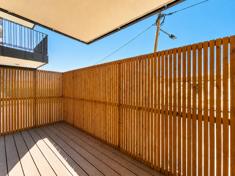 Location Appartement BRON   T2 37 m2 rénové avec balcon et climatisation   Garage possible Bron