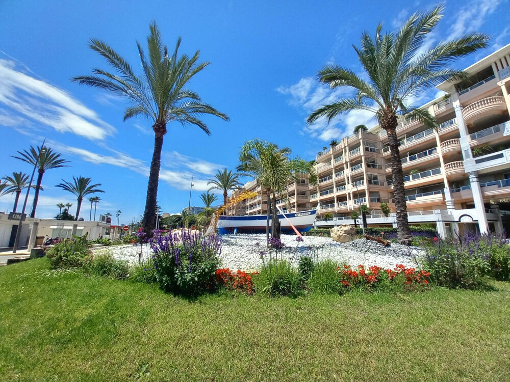 PALAIS NAPOLEON - 102m2 - Terrasse de 45m2 - garage - cave
