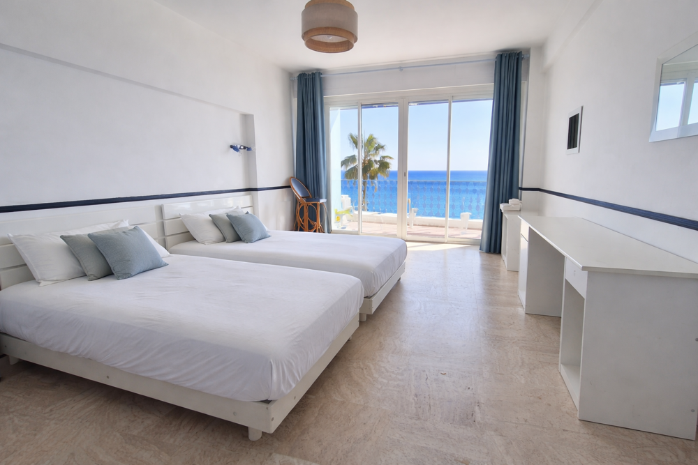 � vendre  Appartement Antibes (06600)