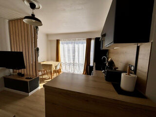  Appartement à louer 3 pièces 50 m²