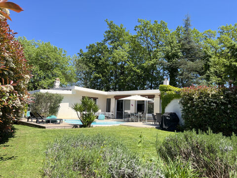   VALBONNE - VILLA DE PLAIN PIED AVEC PISCINE ET JARDIN Maison - 5 pice(s) - 130 m
