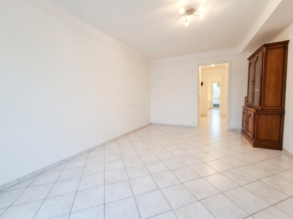 Vente Appartement 3 PIECES TRAVERSANT + BUREAU- 66 M3  - Boulevard Raymond Poincaré, Antibes Antibes