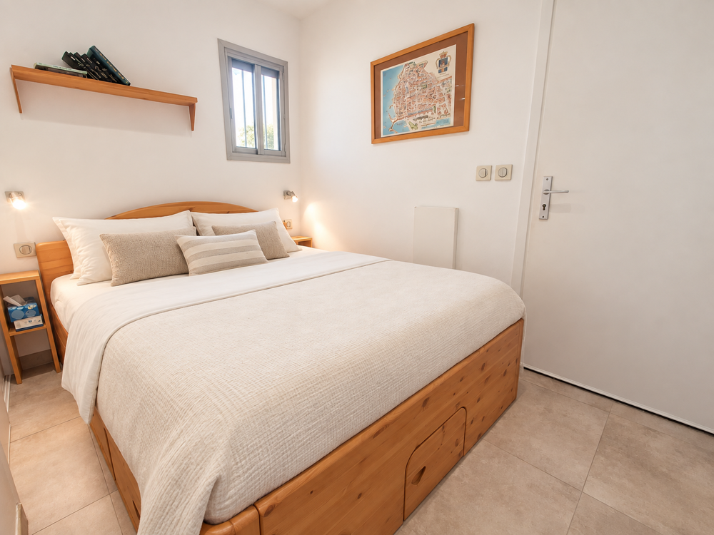 COMME UNE MAISON: REZ-DE-JARDIN 2PCS + MEZZANINE