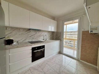  Appartement à louer 3 pièces 68 m²
