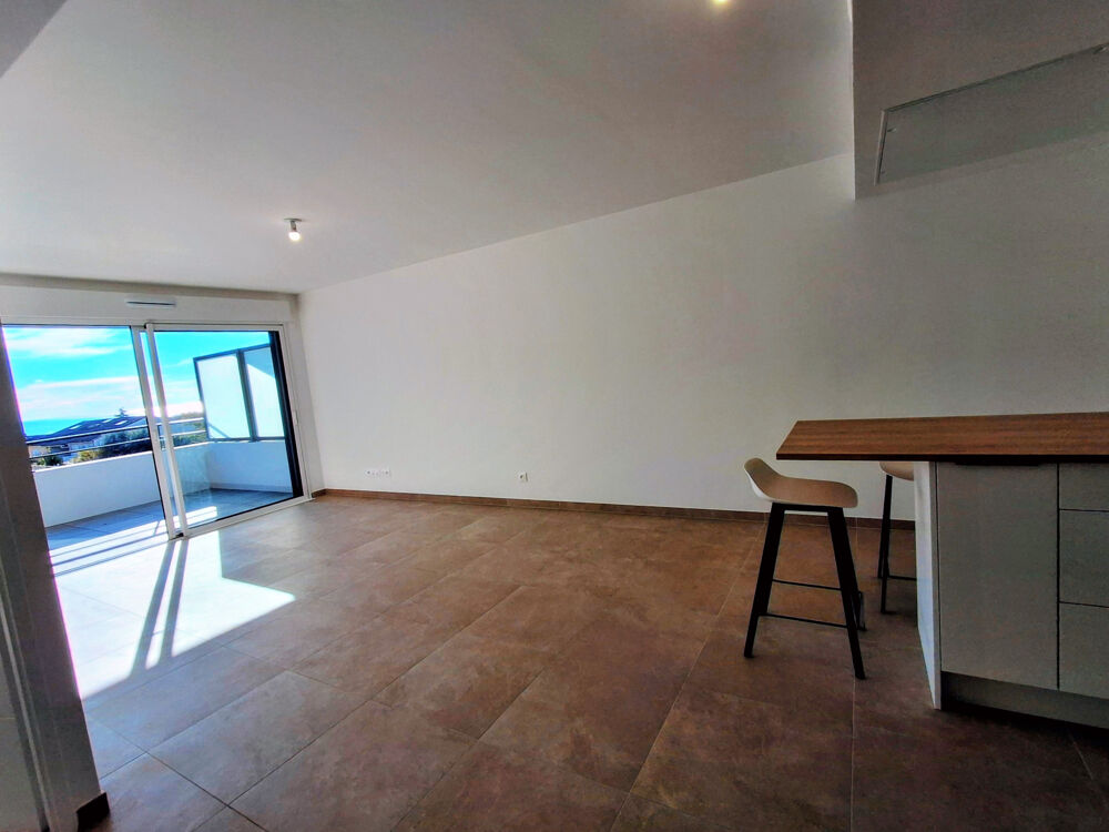 VILLENEUVE LOUBET IMMEUBLE NEUF: 2PCS + GARAGE