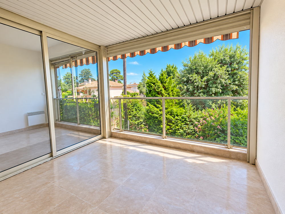 Vente Appartement ANTIBES LE PONTEIL: 3 PCS 77m2 CALME + GARAGE Antibes