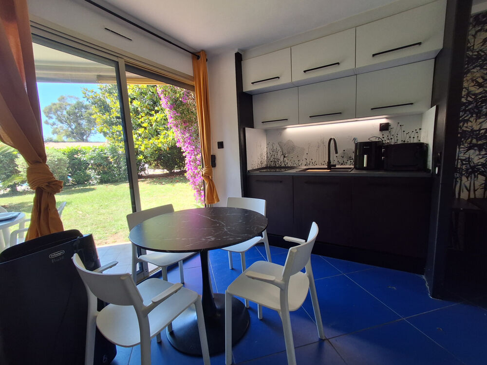 Vente Appartement À Vendre : 2 Pièces en Rez-de-Jardin avec Piscine, Résidence Prisée et Calme + Parking - ANTIBES LES PINS Antibes
