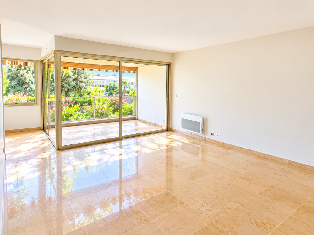 Vente Appartement ANTIBES LE PONTEIL: 3 PCS 77m2 CALME + GARAGE Antibes