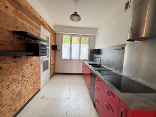  Appartement à louer 3 pièces 83 m²
