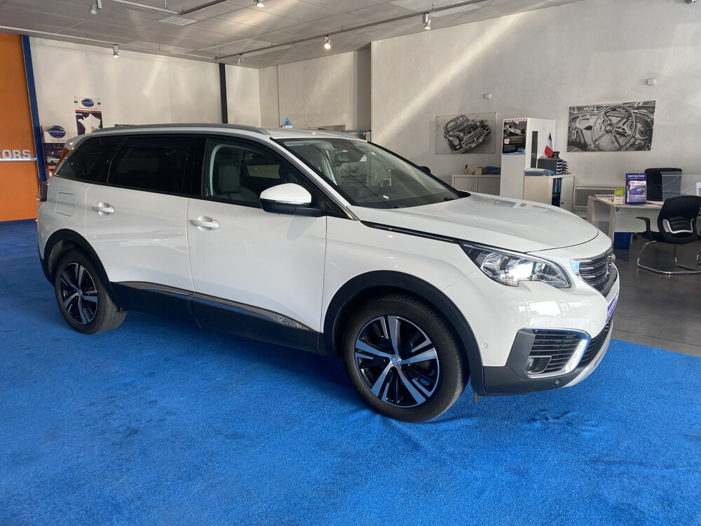5008 II 1.5 130 ch BlueHDi ALLURE EAT8 S&S Bo&icirc;te auto 2019 occasion 83480 Puget-sur-Argens