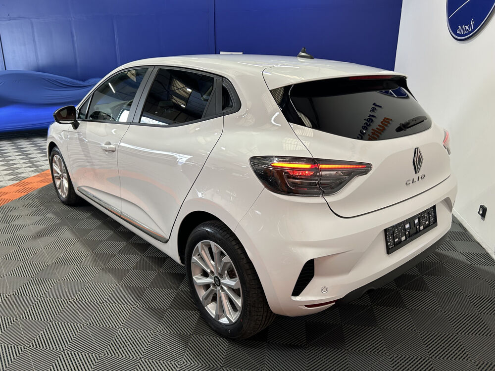 Clio V TCE 90CH CVT EVOLUTION *RADAR + CARPLAY* 2025 occasion 27300 Bernay