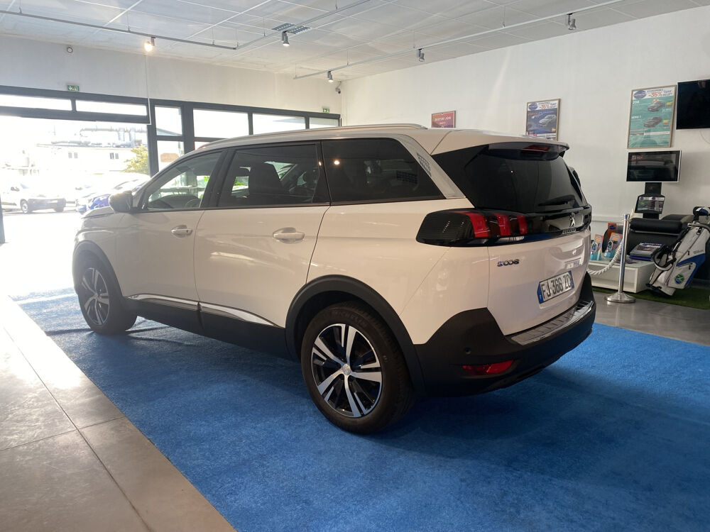 5008 II 1.5 130 ch BlueHDi ALLURE EAT8 S&S Bo&icirc;te auto 2019 occasion 83480 Puget-sur-Argens