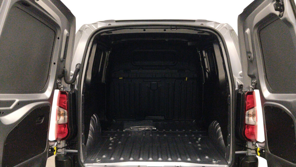 Partner III Ph.2 BlueHDI 100 BVM6 M 650kg **PV HT = 18 317&curren;** 2026 occasion 27300 Bernay